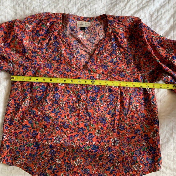 Universal Thread Floral Top | Red floral | Size Large | Puff Sleeve - Picture 5 of 8